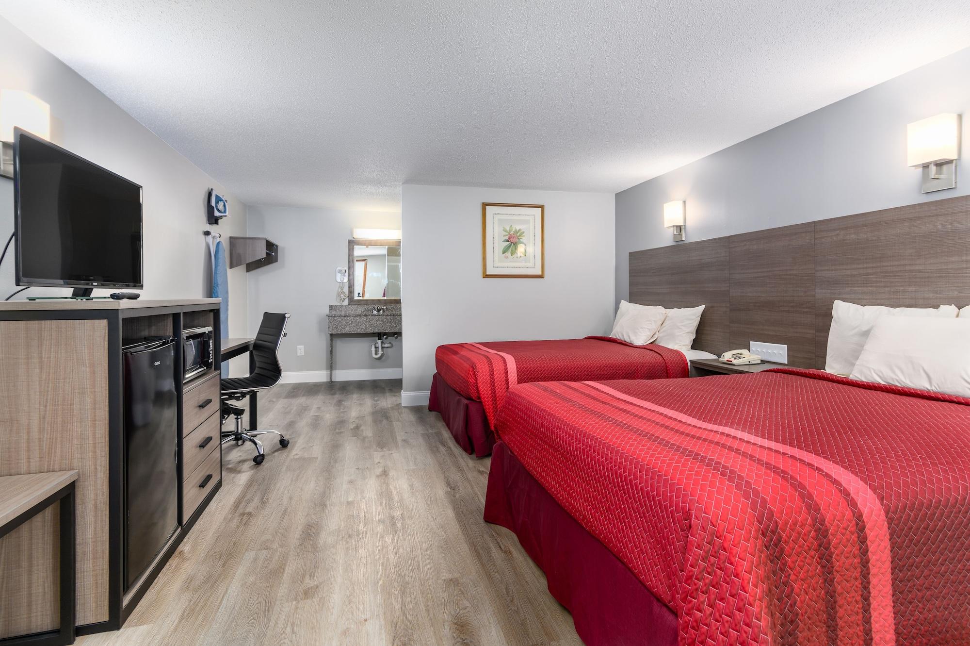 Captains Quarters Motel & Conference Center Истхем Экстерьер фото