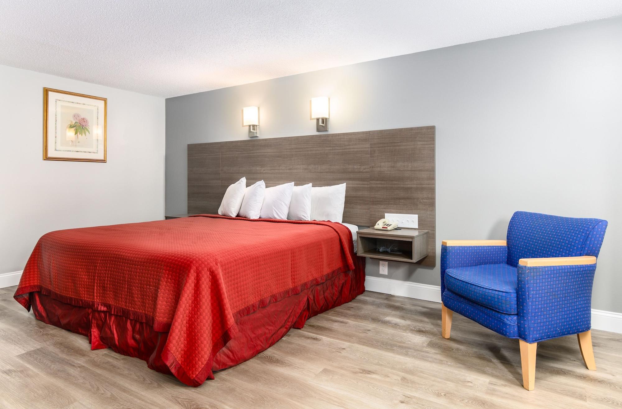 Captains Quarters Motel & Conference Center Истхем Экстерьер фото