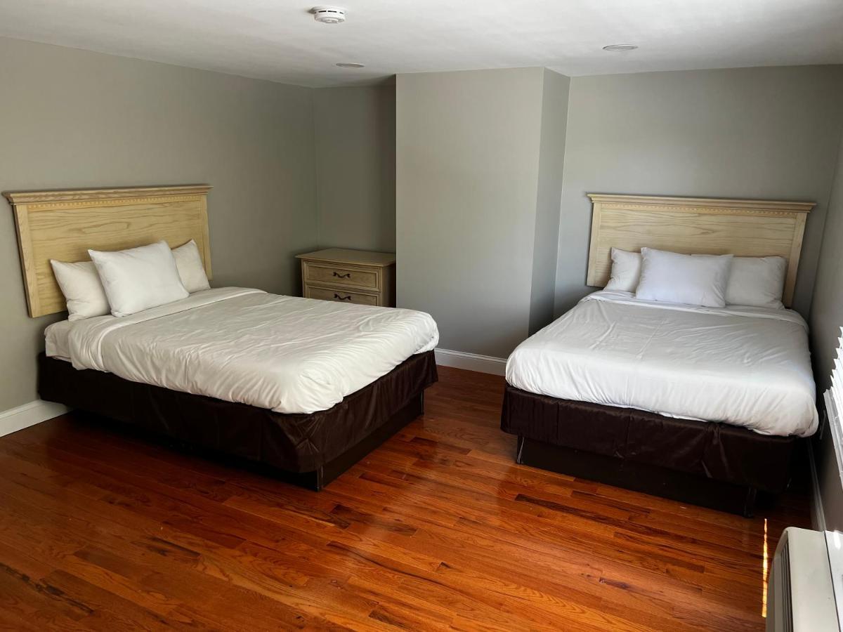 Captains Quarters Motel & Conference Center Истхем Экстерьер фото